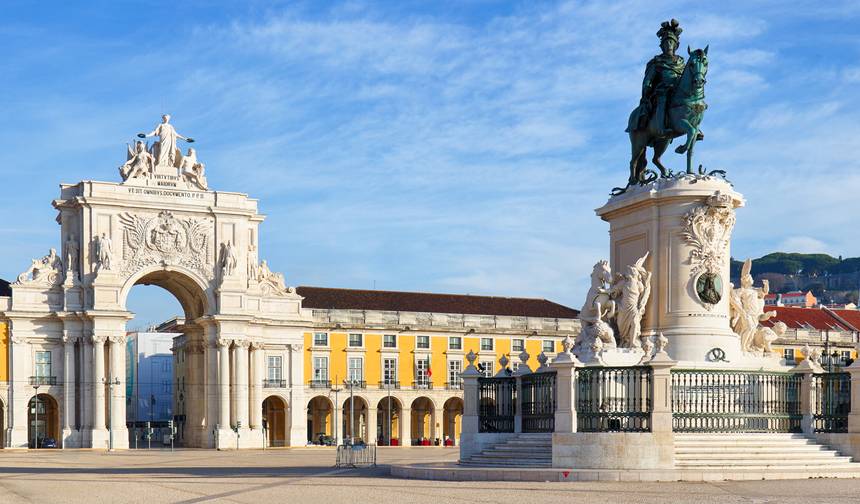 Lisbon to Barcelona & Secrets of the Douro — 1