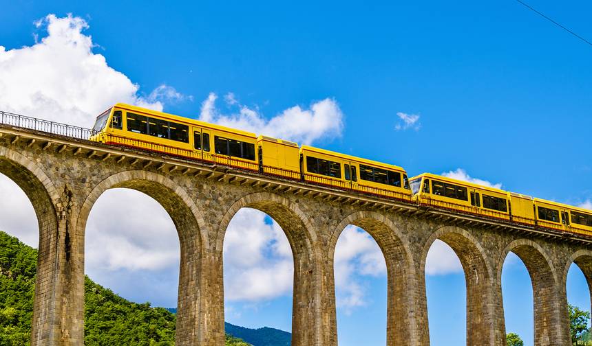 Pyrenees by Train - 8 days — 1