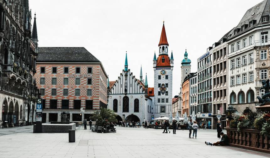London, Paris and Munich in 10 Days — 1