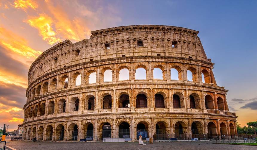 The Ancient World Tour: Italy - Albania - Greece — 1