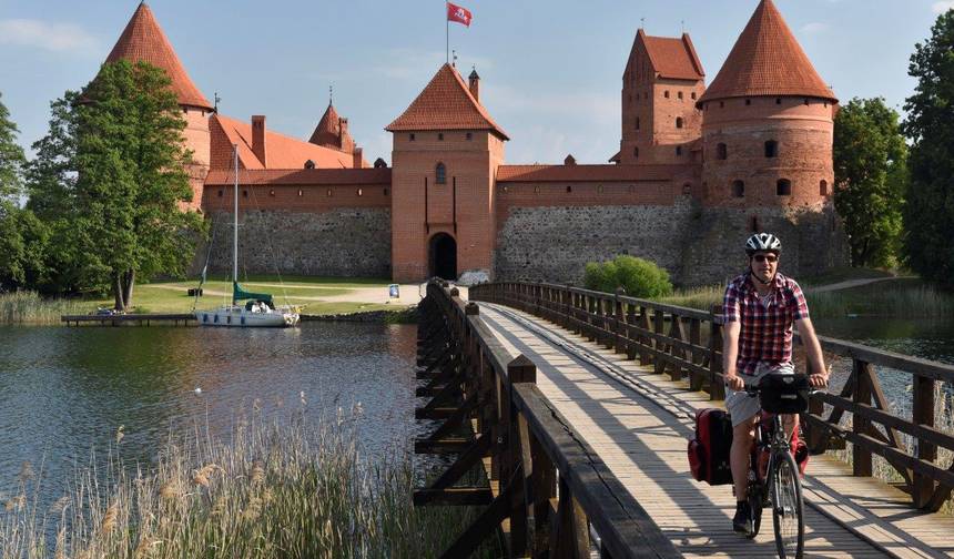 Rowerem po Państwach Bałtyckich z wyspą Sarema, Mierzeją Kurońską, Parkami Narodowymi Gauja i Lahemaa — 1