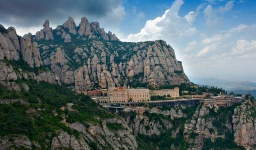 باريس وبرشلونة في أسبوع واحد — 1