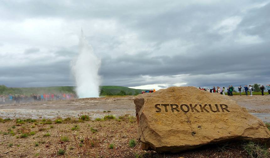 Reykjavik في آيسلندا وكسوف شمسي كلي في عرض البحر (مجموعات كبيرة) - 5 أيام — 1