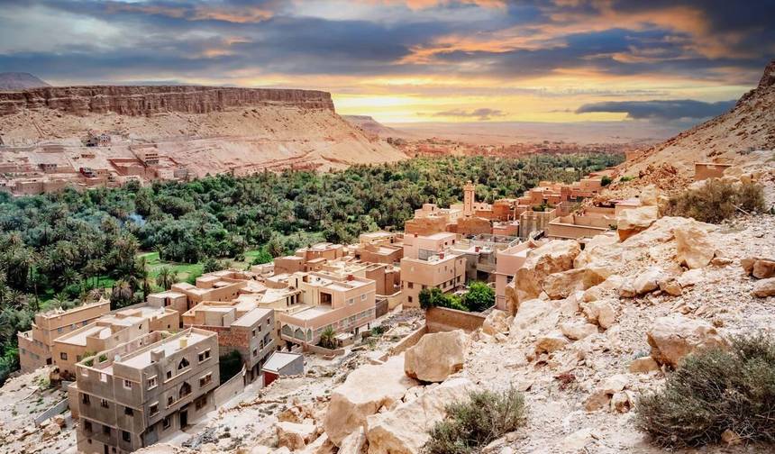 6 أيام من العجائب على طريق الرحّل: المدينة الزرقاء والكثبان الذهبية — 1