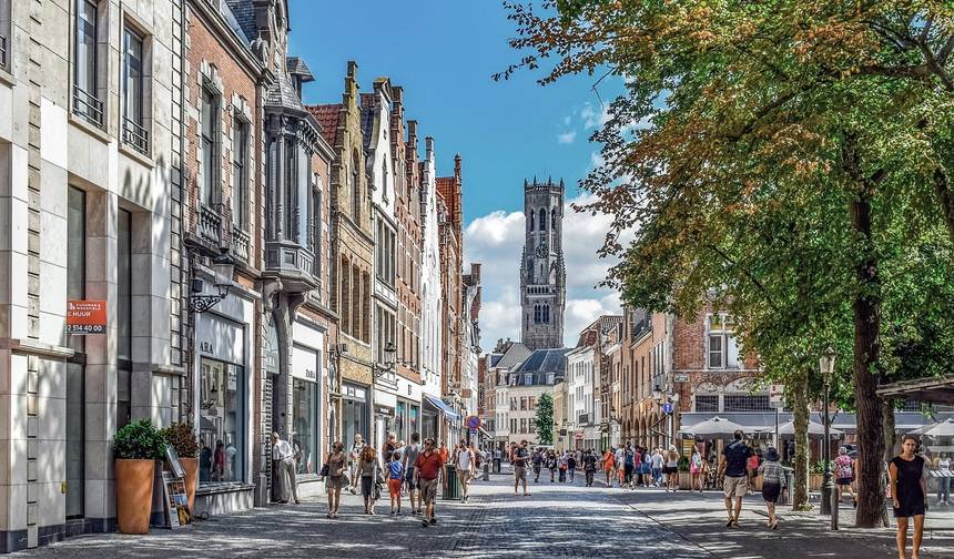 列車で巡る中欧の旅 12日間：Paris、Brussels & Amsterdam — 1
