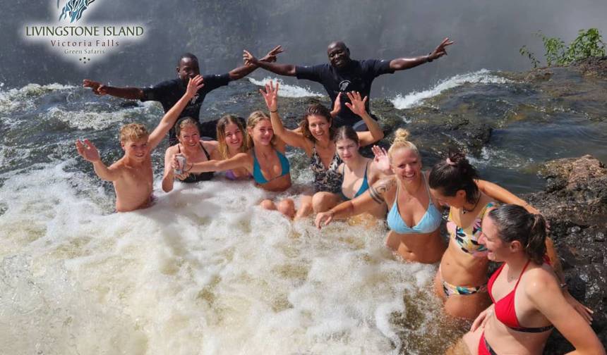 تجربة Devil's Pool المثيرة وجولة طبيعية في جزيرة Livingstone في زامبيا — 1