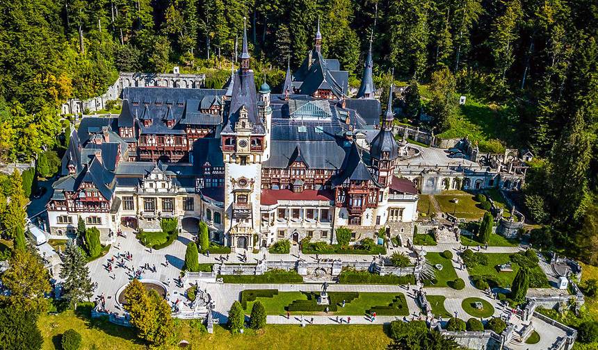 Customized Classic 10 Days Private Romania Trip, Daily Start & Exclusive Car — 1