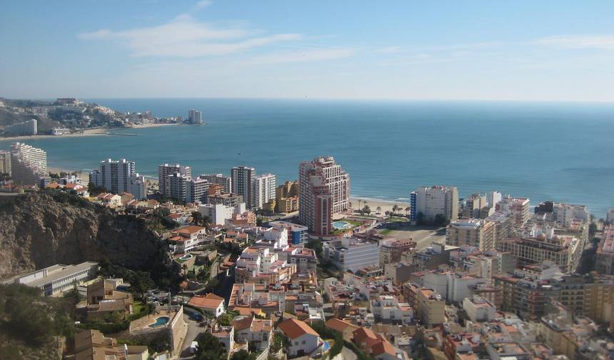 5 Days in Valencia: Hot Springs, Waterfalls, and Game of Thrones Adventures — 1