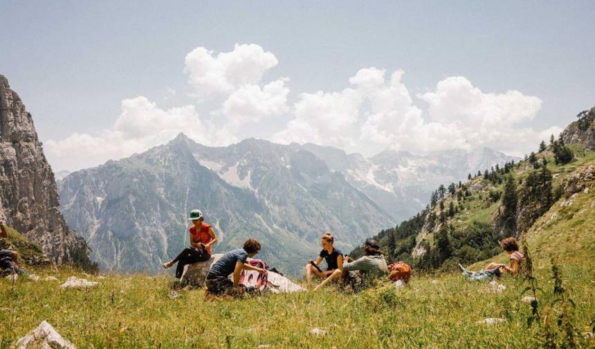 アルバニアアルプス、Shala River、Valbona National Park、Prizren、Kosova 4日間ツアー — 1