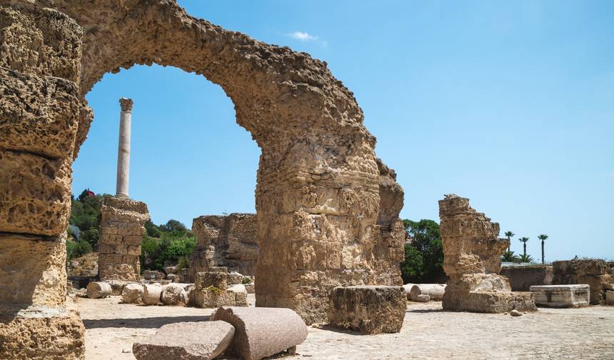 Tunisia Encompassed — 1