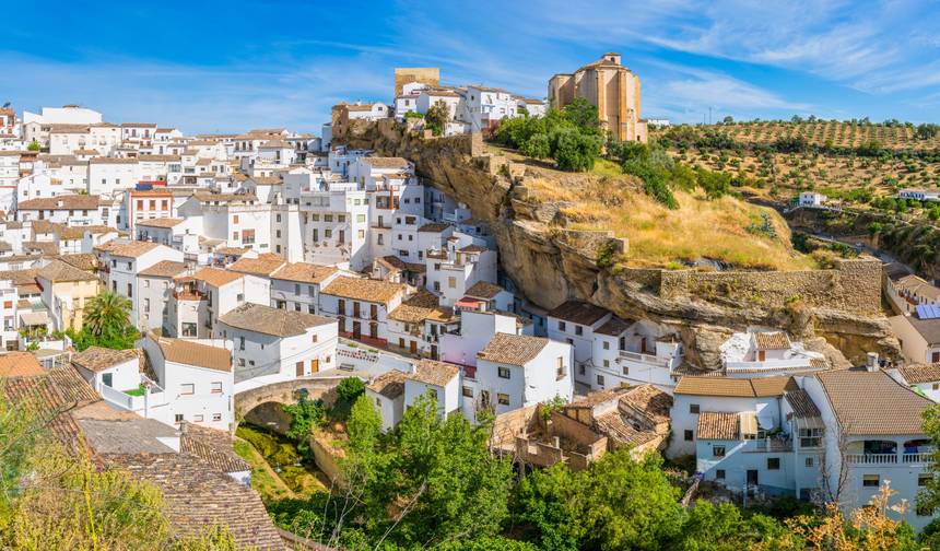Ultimate Andalusia, Ending in Barcelona — 1