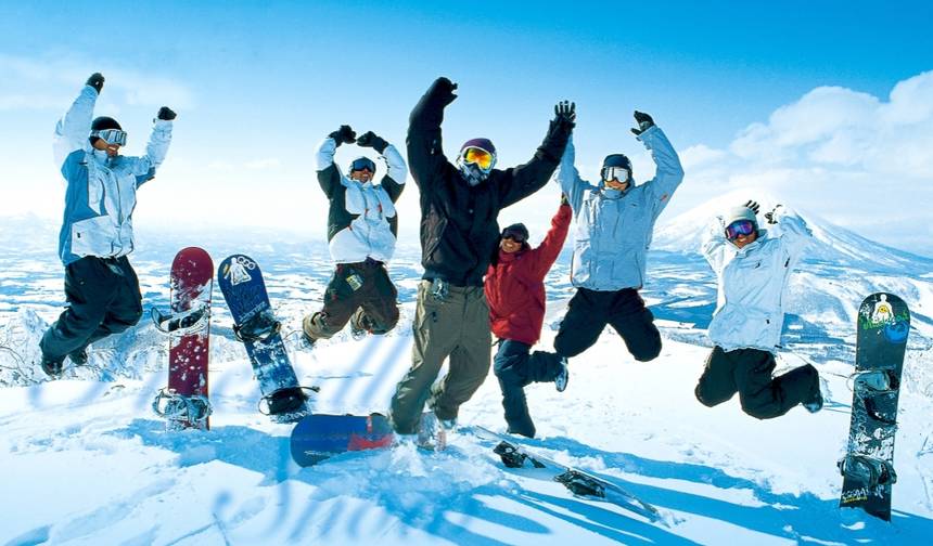 7 Days Ski Niseko, Winter in Hokkaido Tour (private guide and driver）- Customizable — 1