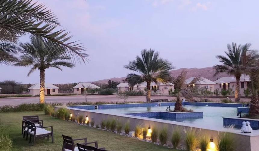 Viagem em Grupo Pequeno por Omã e natação em Salalah — 1