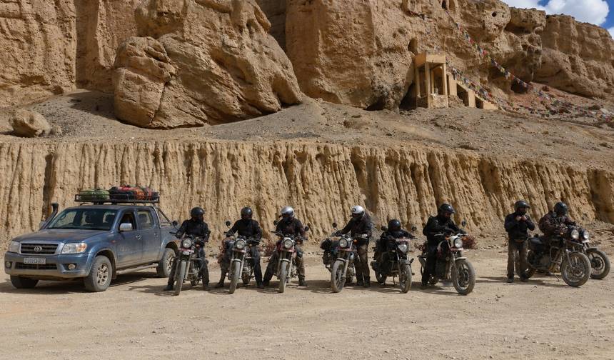 Tour de Moto pelo Upper Mustang saindo de Catmandu - Tour com Tudo Incluído 11 dias — 1