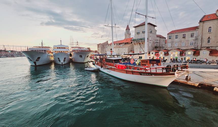 Navegue pela Croácia! As Ilhas Dálmatas em Catamarãs de Luxo — 1