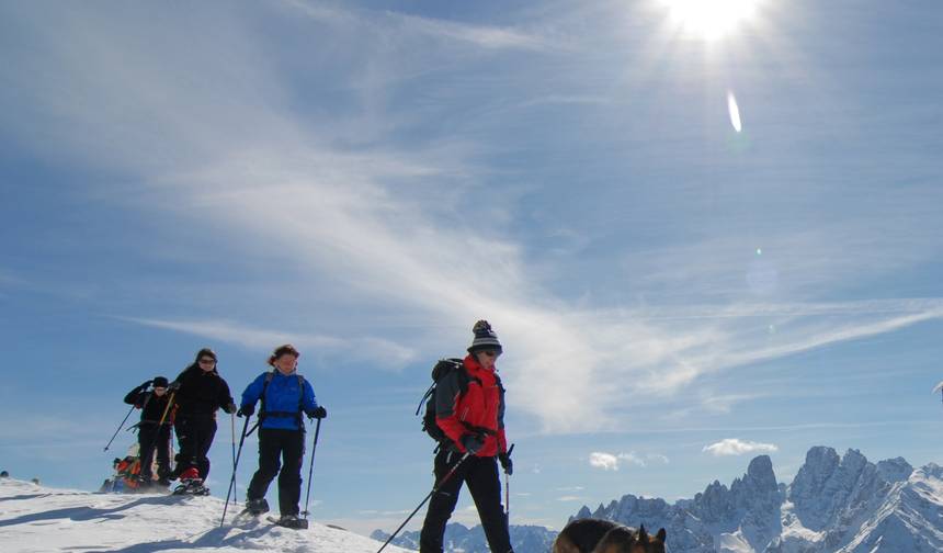 Caminhada com raquetes de neve nas Dolomitas - Aventura Premium — 1