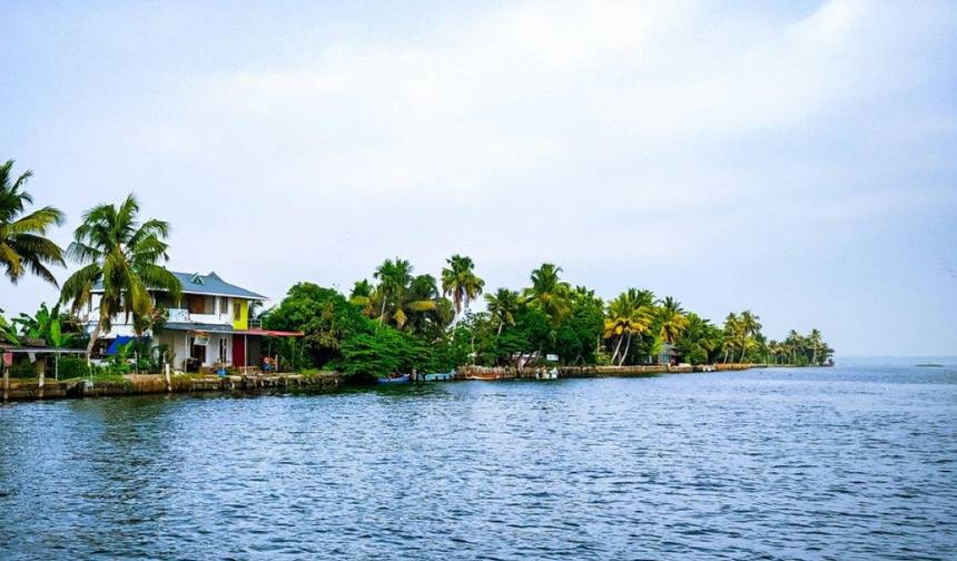 KERALA- A JOURNEY THROUGH GOD`S OWN COUNTRY — 1
