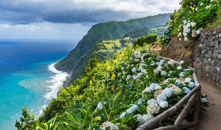 The Azores Islands, Portugal (5 ⭐ Solo Women) — 1