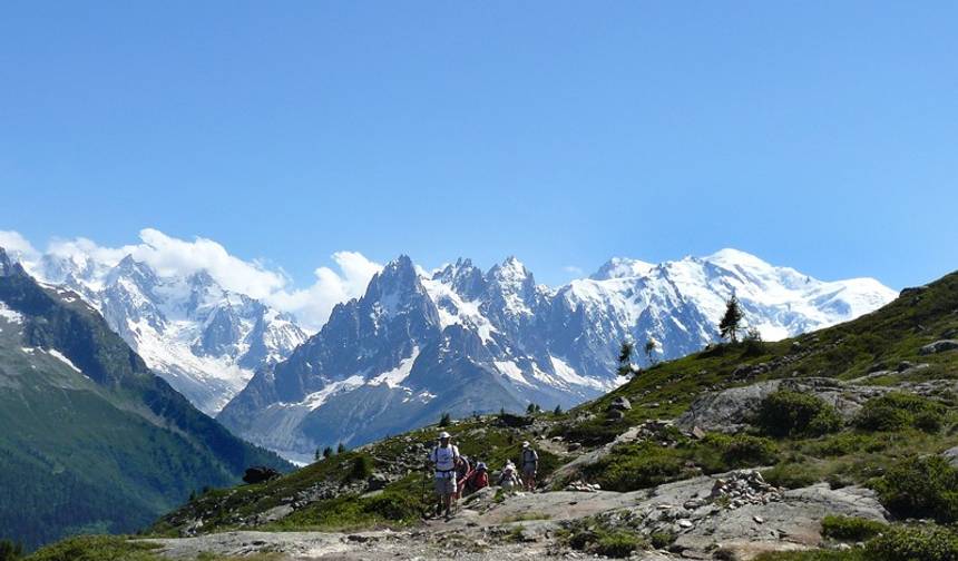 Caminhada com Alojamento em Hotéis no Tour do Mont Blanc — 1
