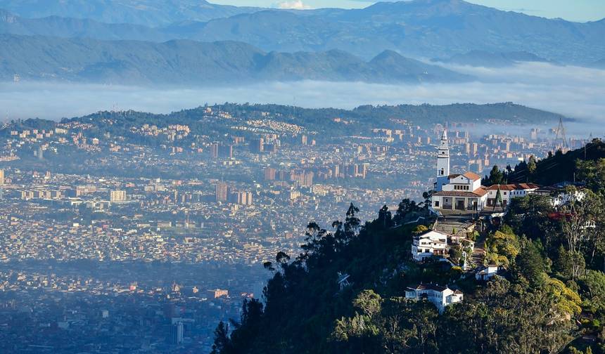 Bogotá Streets & Sacred Legends — 1