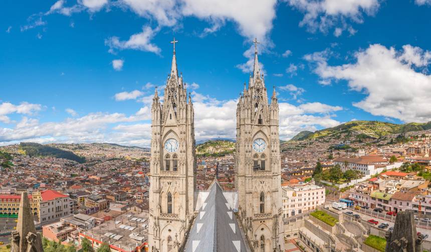 10-Day Andes, Galápagos Island Hopping & Machu Picchu Tour — 1