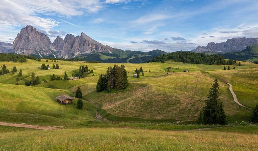 Tour of the Dolomites most beautiful mountain huts — 1