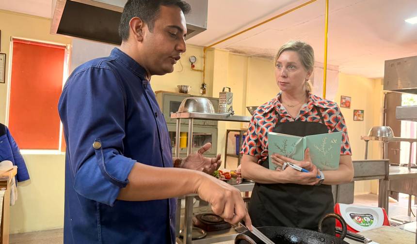 Program Stażu Kulinarnego + Lekcje Gotowania i Hindi w Indiach — 1