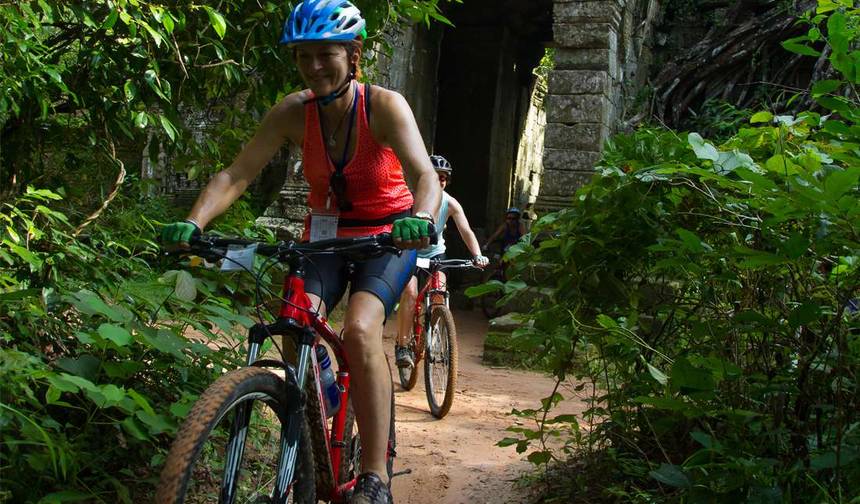 Camboja: Caminhada, Ciclismo e Caiaque — 1