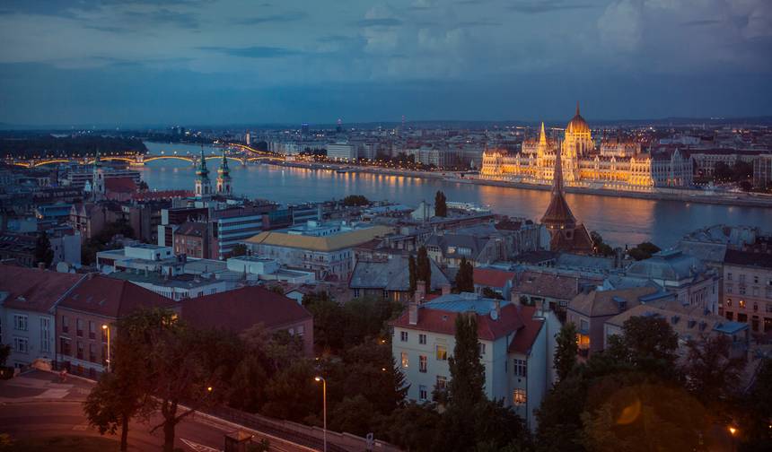 De Roma a Berlim: Praças, Praga e o Passado — 1