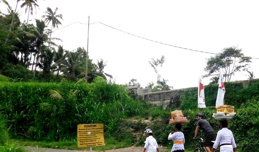 Pedalando pelas Ilhas da Indonésia — 1
