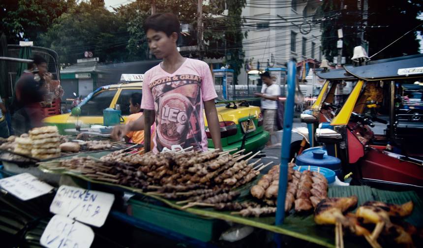 Laos à Tailândia: Mercados Noturnos e Cruzeiro pelo Mekong — 1